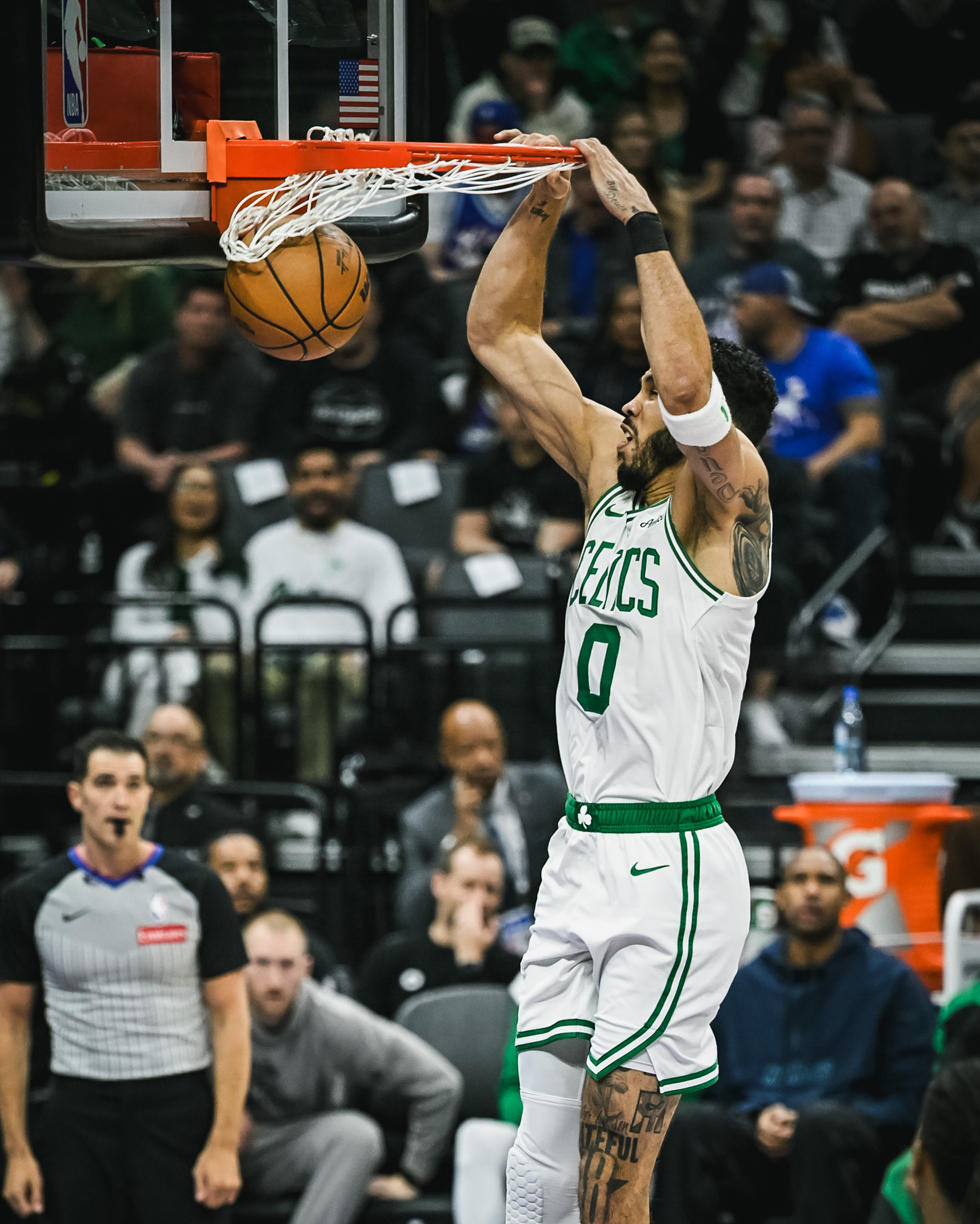 Kaiyun-塔图姆在快船比赛中势不可挡，挺进下一轮引发热议！的简单介绍