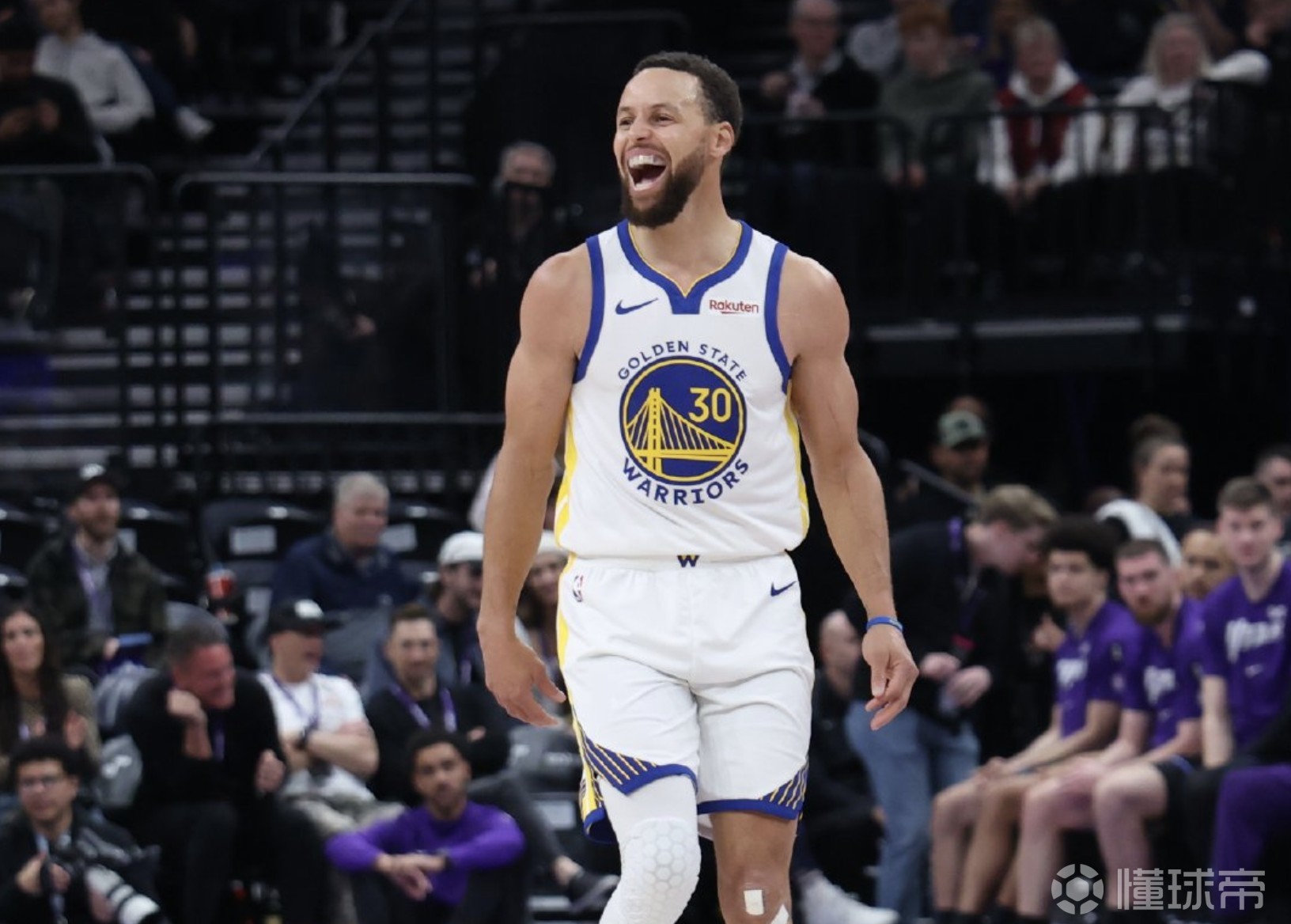 KY体育-库里在美国队比赛中战术调整,精彩发挥引发热议!的简单介绍